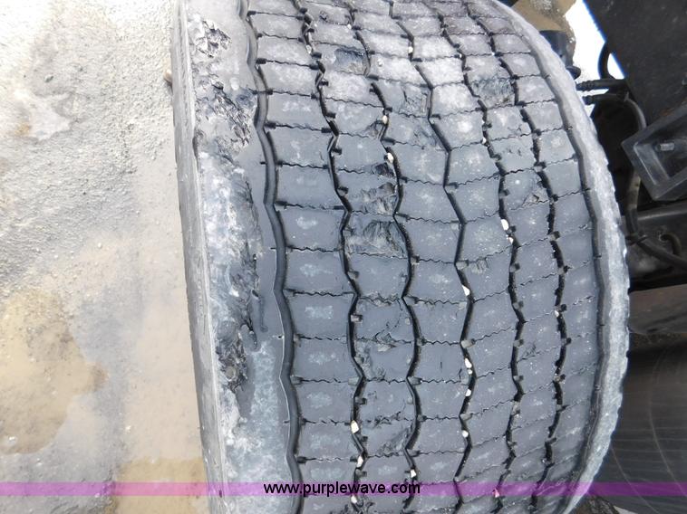 image for item J7491 2012 International ProStar semi truck