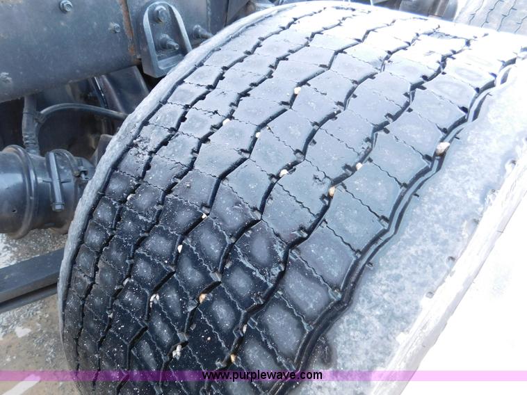 image for item J7491 2012 International ProStar semi truck