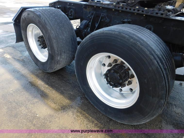 image for item J7491 2012 International ProStar semi truck