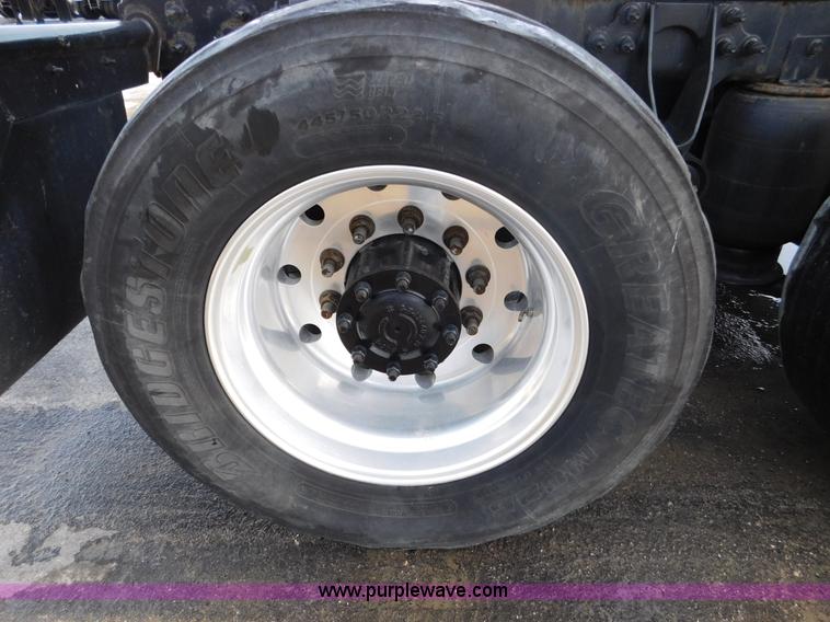 image for item J7491 2012 International ProStar semi truck