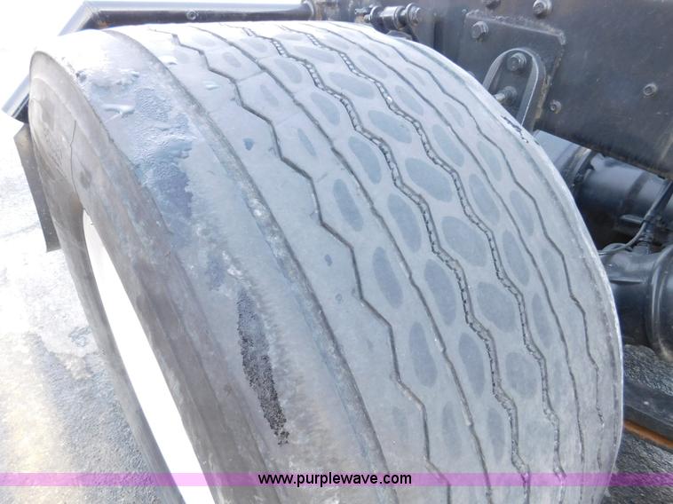 image for item J7491 2012 International ProStar semi truck