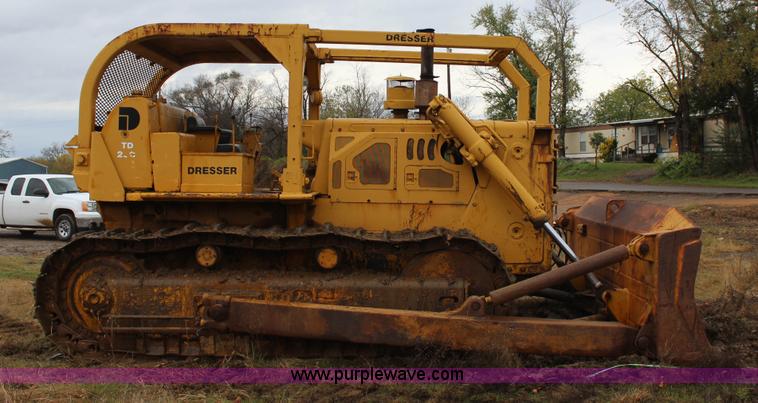 image for item J7749 1968 International TD25C dozer