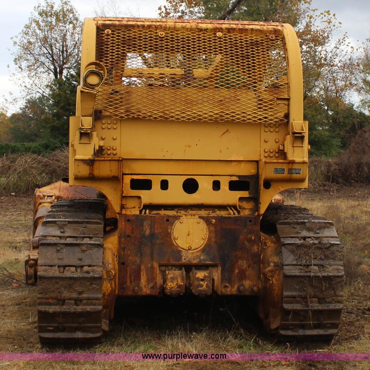 image for item J7749 1968 International TD25C dozer