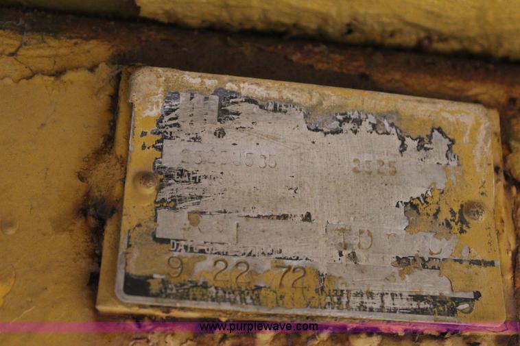 image for item J7749 1968 International TD25C dozer