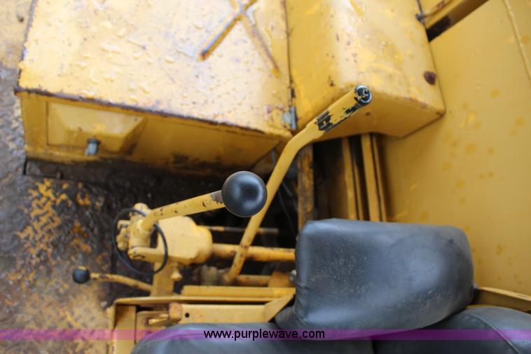 image for item J7749 1968 International TD25C dozer