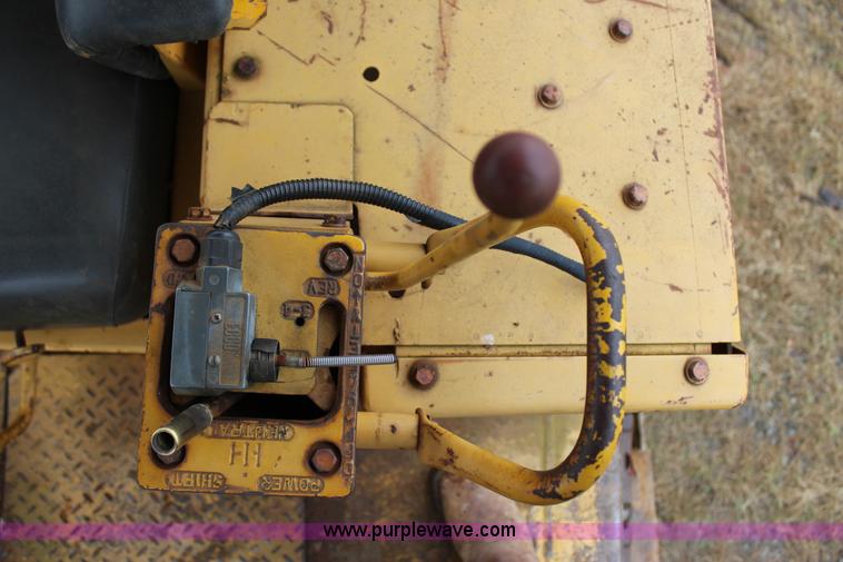 image for item J7749 1968 International TD25C dozer