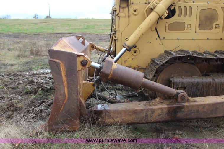 image for item J7749 1968 International TD25C dozer