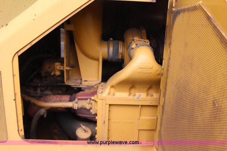 image for item J7749 1968 International TD25C dozer