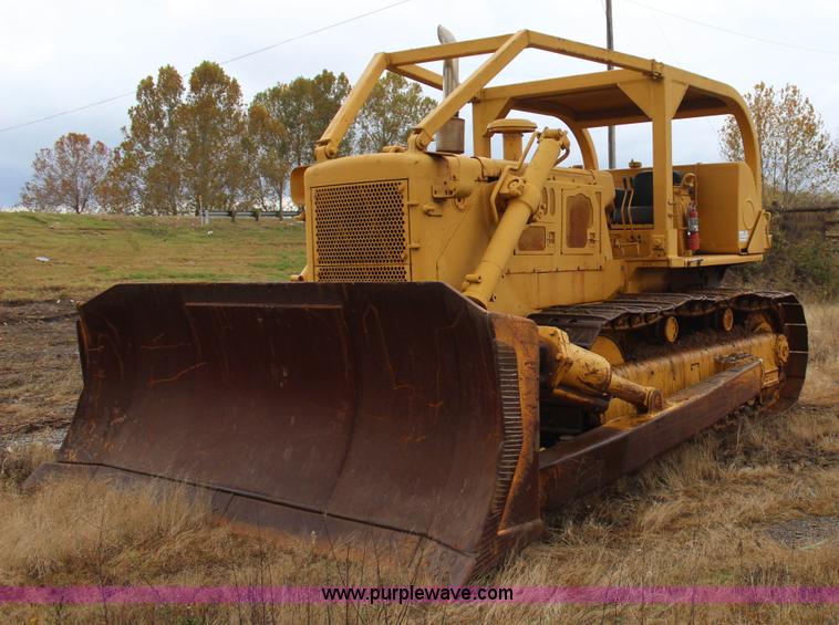 image for item J7750 1971 International TD25C dozer