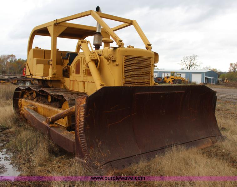 image for item J7750 1971 International TD25C dozer