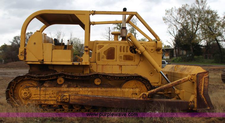 image for item J7750 1971 International TD25C dozer