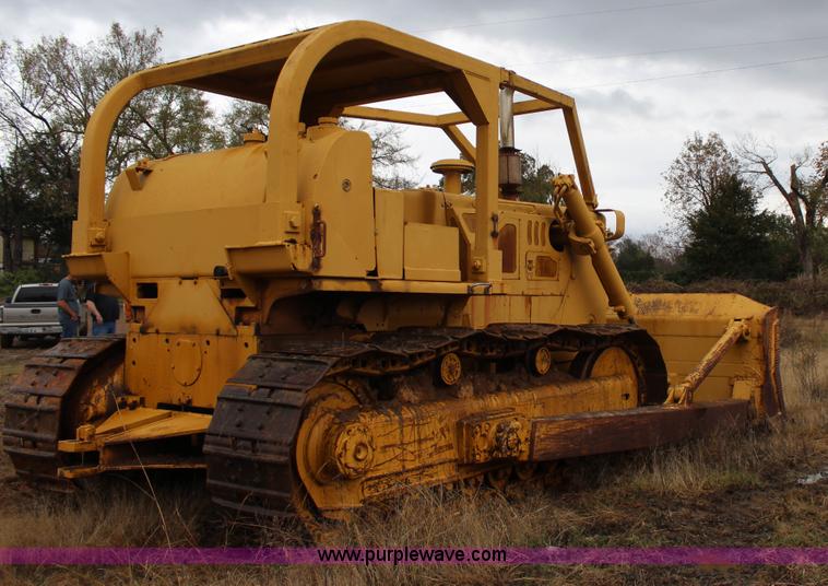 image for item J7750 1971 International TD25C dozer