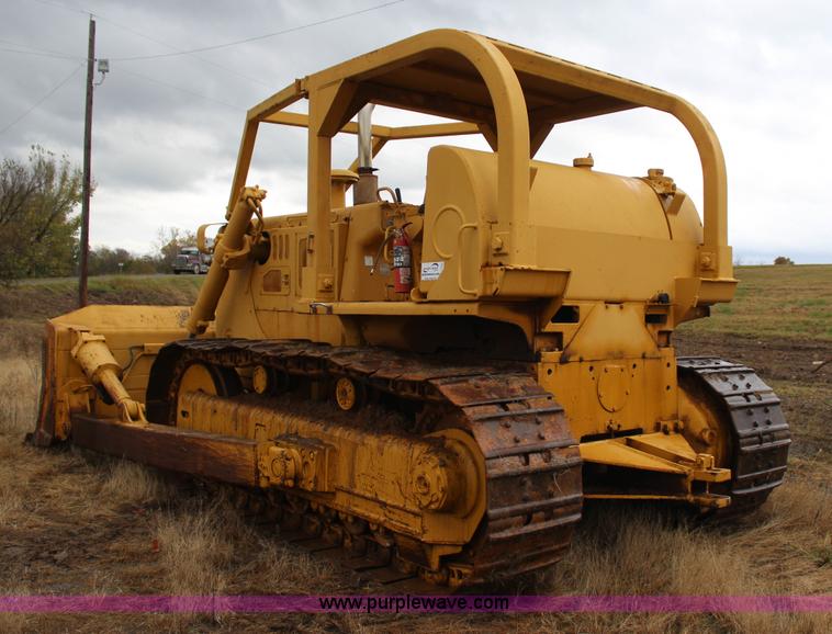 image for item J7750 1971 International TD25C dozer