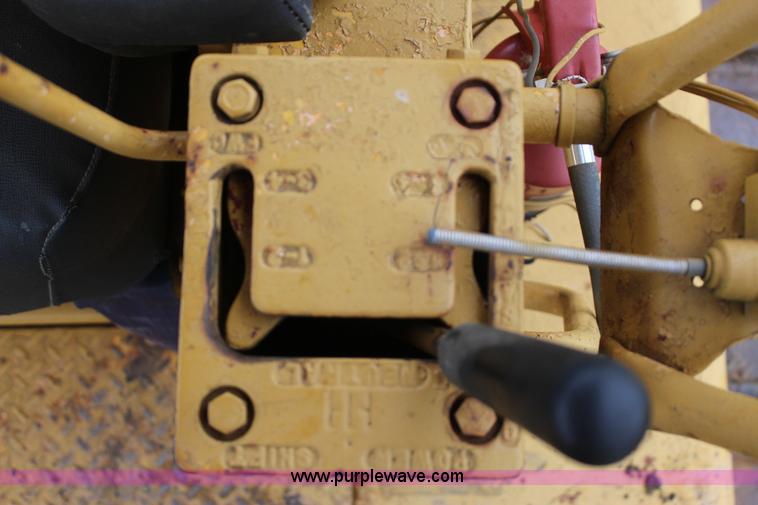 image for item J7750 1971 International TD25C dozer