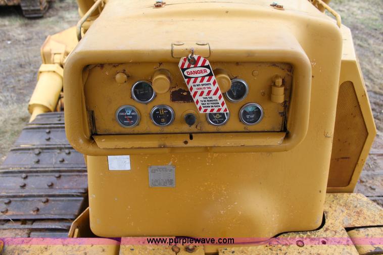 image for item J7750 1971 International TD25C dozer