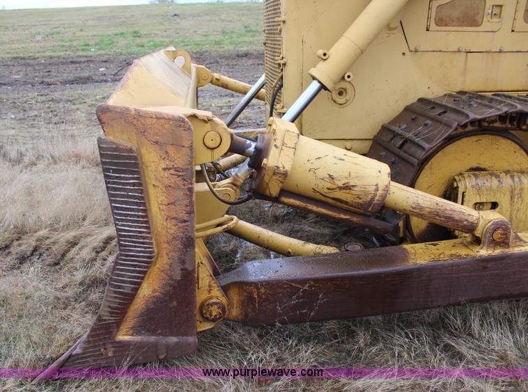 image for item J7750 1971 International TD25C dozer