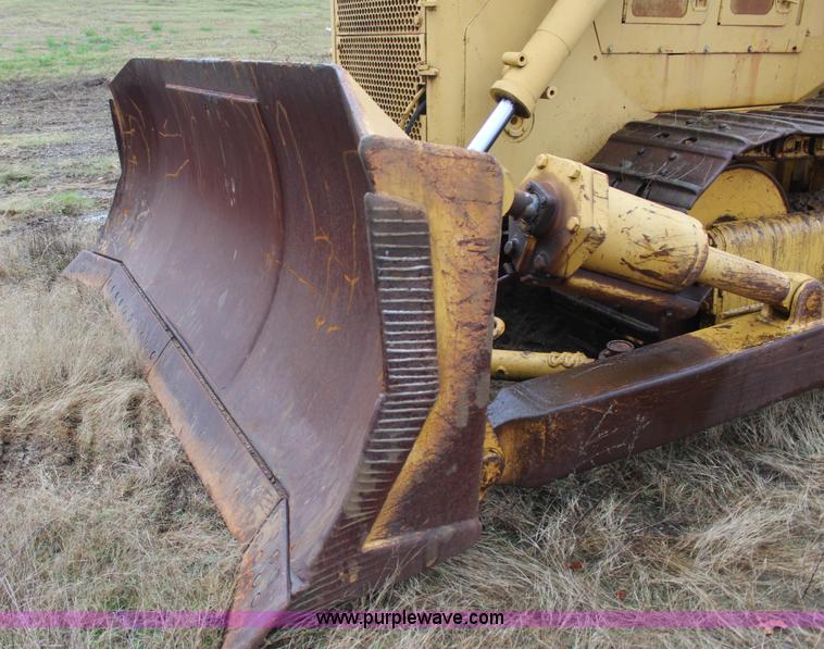 image for item J7750 1971 International TD25C dozer