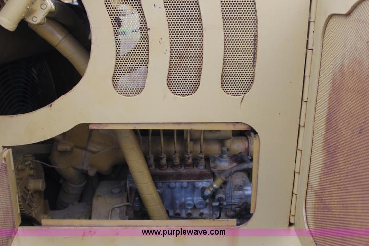 image for item J7750 1971 International TD25C dozer