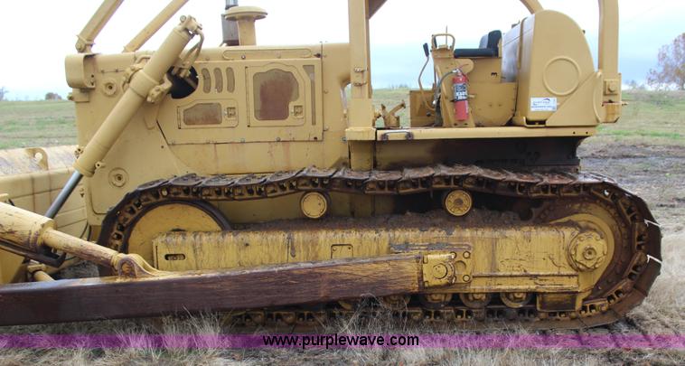 image for item J7750 1971 International TD25C dozer