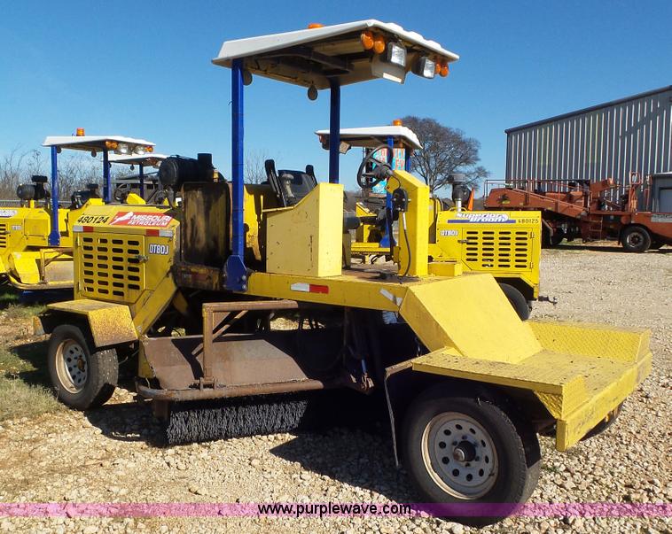 image for item J8410 Superior Broom DT80J broom