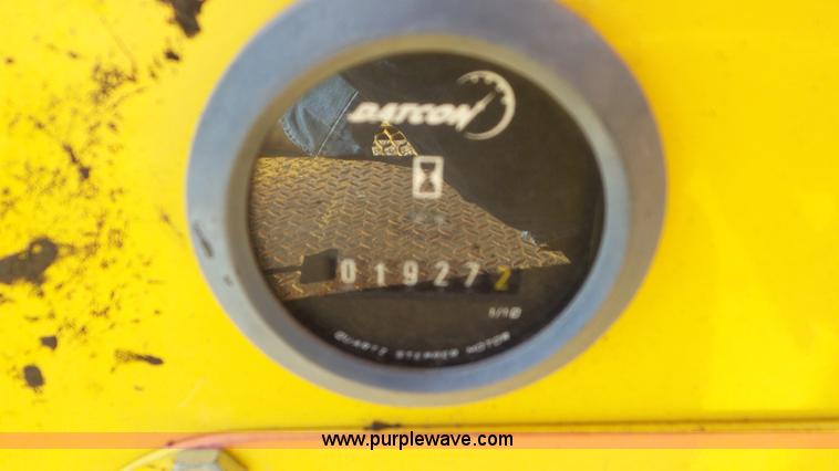 image for item J8410 Superior Broom DT80J broom