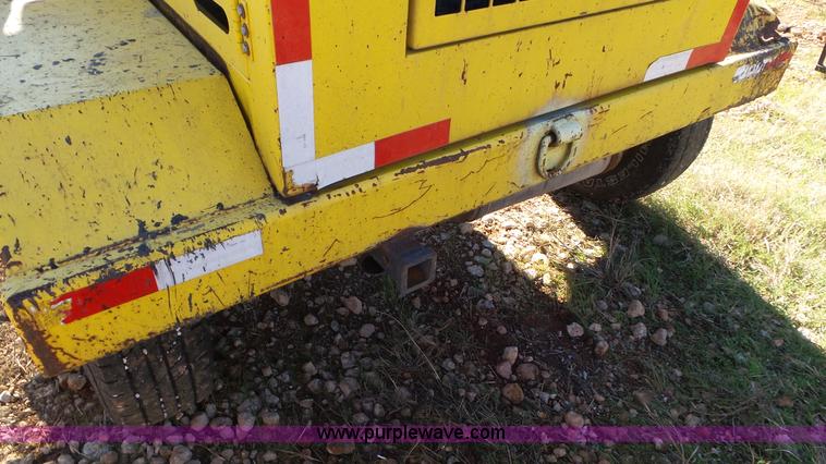 image for item J8410 Superior Broom DT80J broom