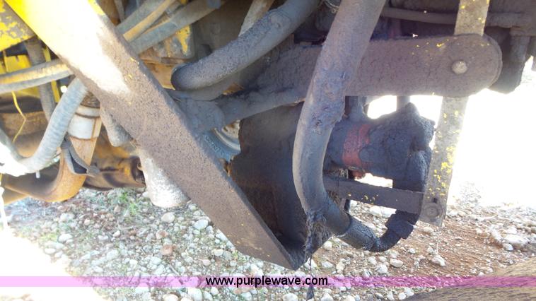 image for item J8410 Superior Broom DT80J broom