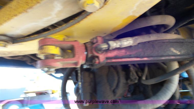 image for item J8410 Superior Broom DT80J broom