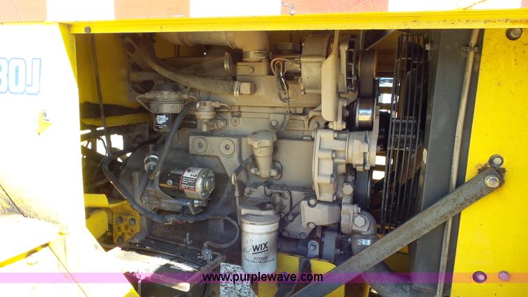 image for item J8411 Superior Broom DT80J broom