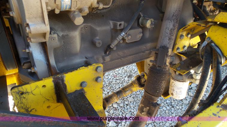 image for item J8411 Superior Broom DT80J broom