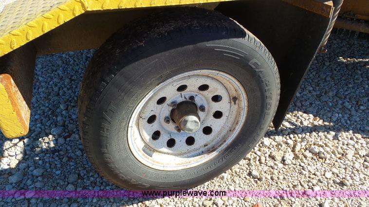 image for item J8411 Superior Broom DT80J broom