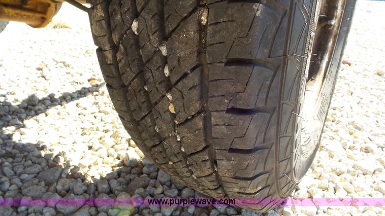 image for item J8411 Superior Broom DT80J broom