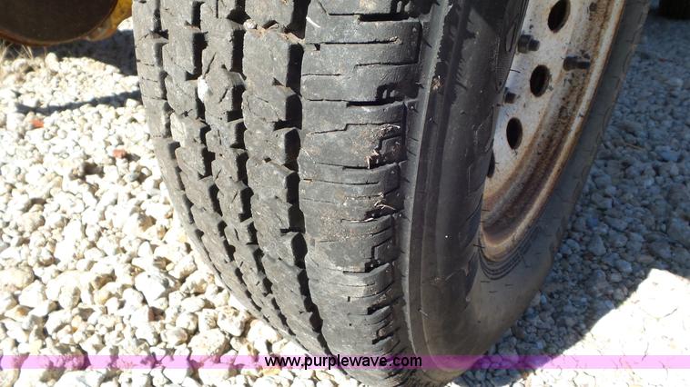 image for item J8411 Superior Broom DT80J broom