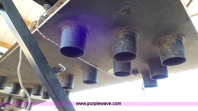 image for item J8412 2004 Solar Tech arrow board