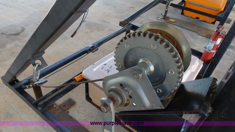 image for item J8413 Solar Tech arrow board