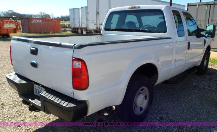 image for item J8414 2008 Ford F250 XL SuperCab pickup truck