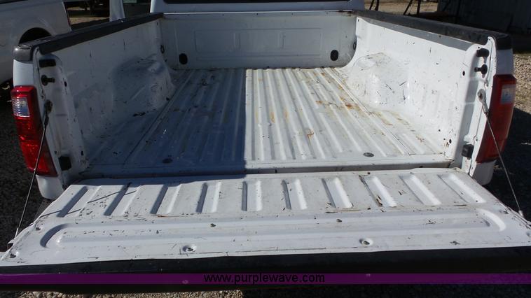 image for item J8414 2008 Ford F250 XL SuperCab pickup truck