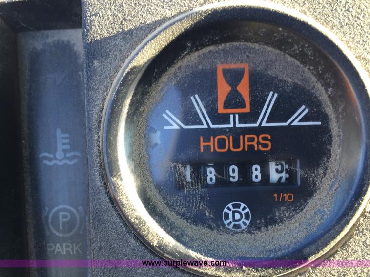 image for item J8415 1989 Ford Elgin Crosseind Series G street sweeper