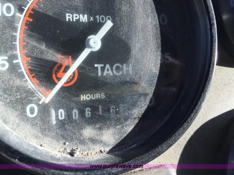 image for item J8415 1989 Ford Elgin Crosseind Series G street sweeper