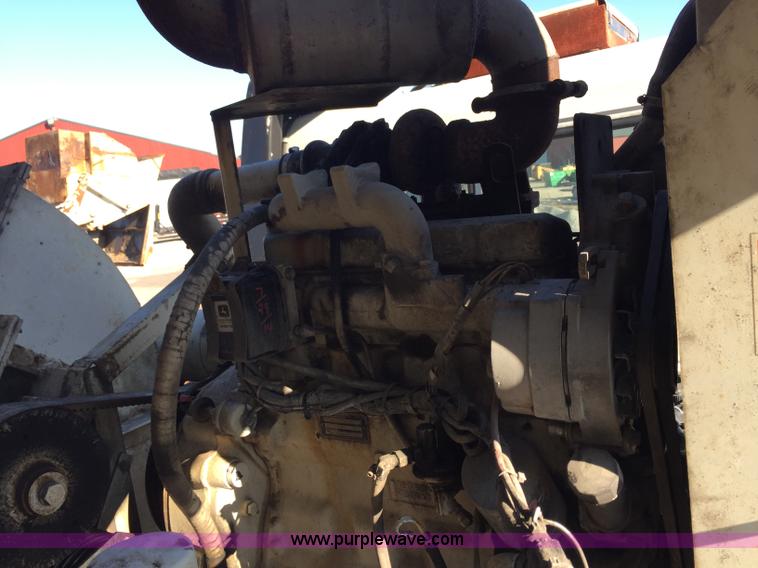 image for item J8415 1989 Ford Elgin Crosseind Series G street sweeper