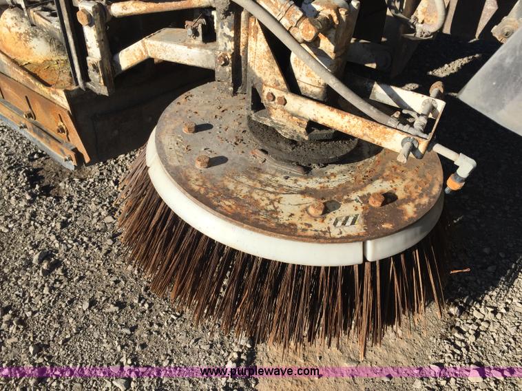 image for item J8415 1989 Ford Elgin Crosseind Series G street sweeper