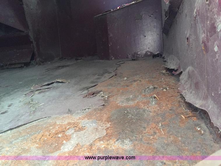 image for item J8415 1989 Ford Elgin Crosseind Series G street sweeper