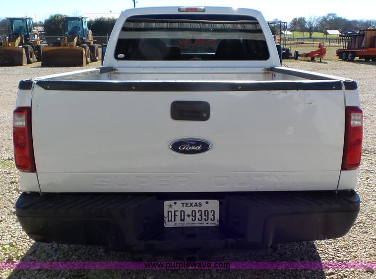 image for item J8417 2008 Ford F250 XL SuperCab pickup truck
