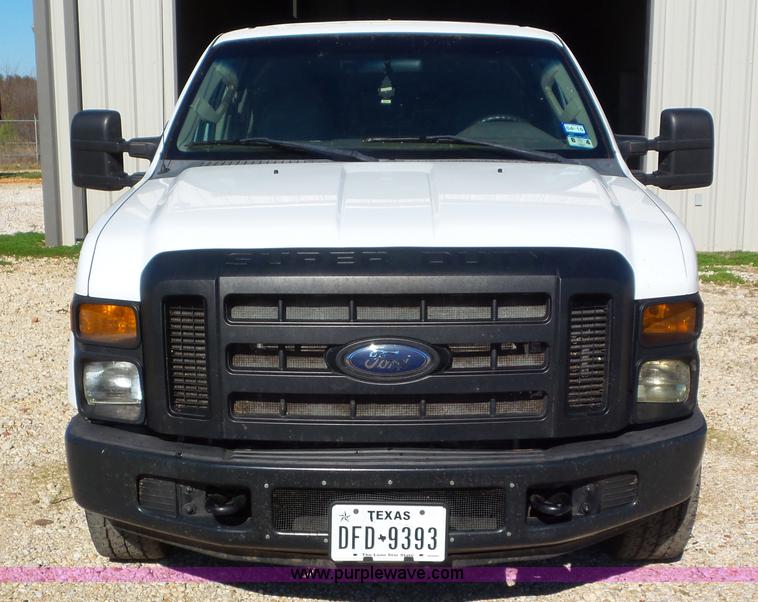 image for item J8417 2008 Ford F250 XL SuperCab pickup truck
