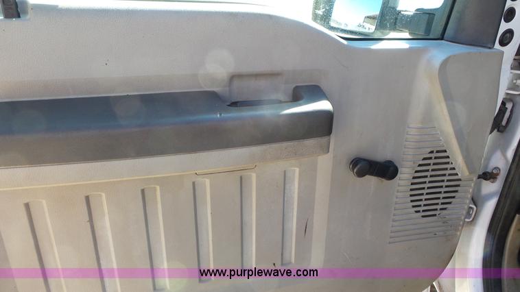 image for item J8417 2008 Ford F250 XL SuperCab pickup truck