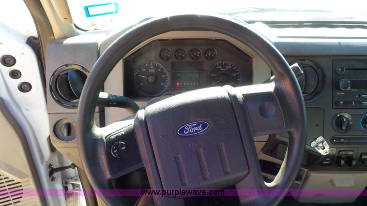 image for item J8417 2008 Ford F250 XL SuperCab pickup truck