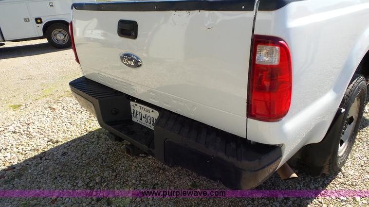 image for item J8417 2008 Ford F250 XL SuperCab pickup truck