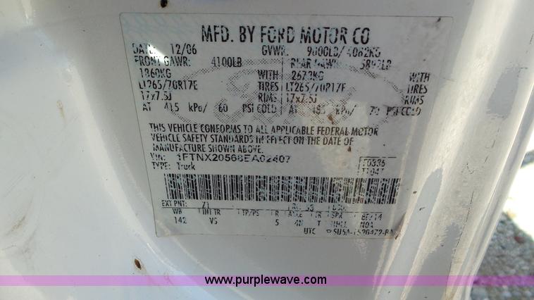 image for item J8417 2008 Ford F250 XL SuperCab pickup truck