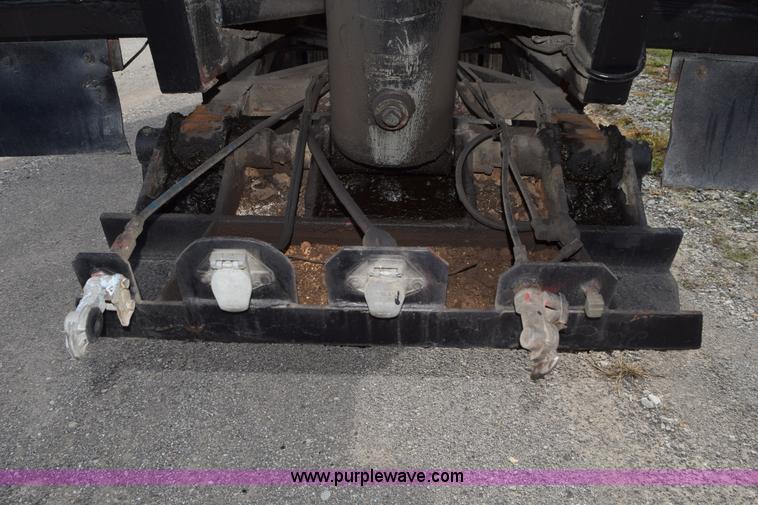 image for item J8464 1993 Mars end dump trailer