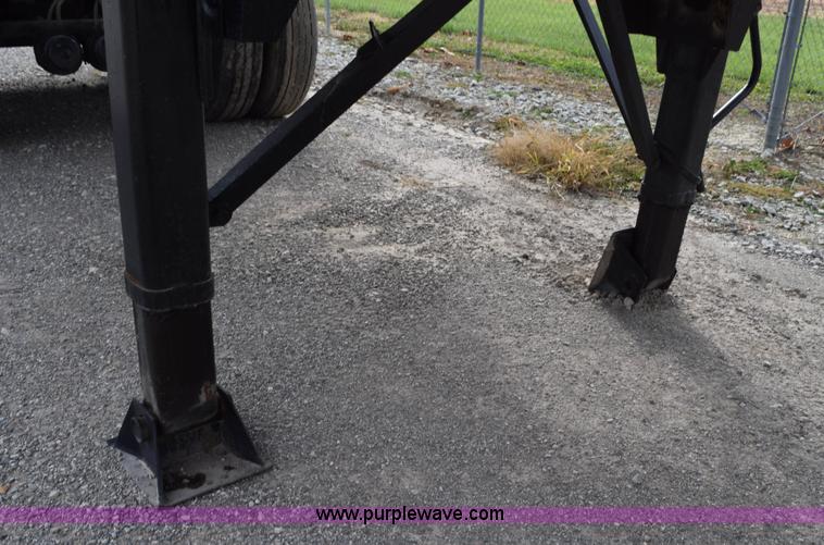 image for item J8464 1993 Mars end dump trailer